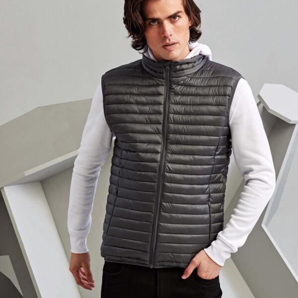 MEN TRIBE FINLINE PADDED GILET Thumbnail